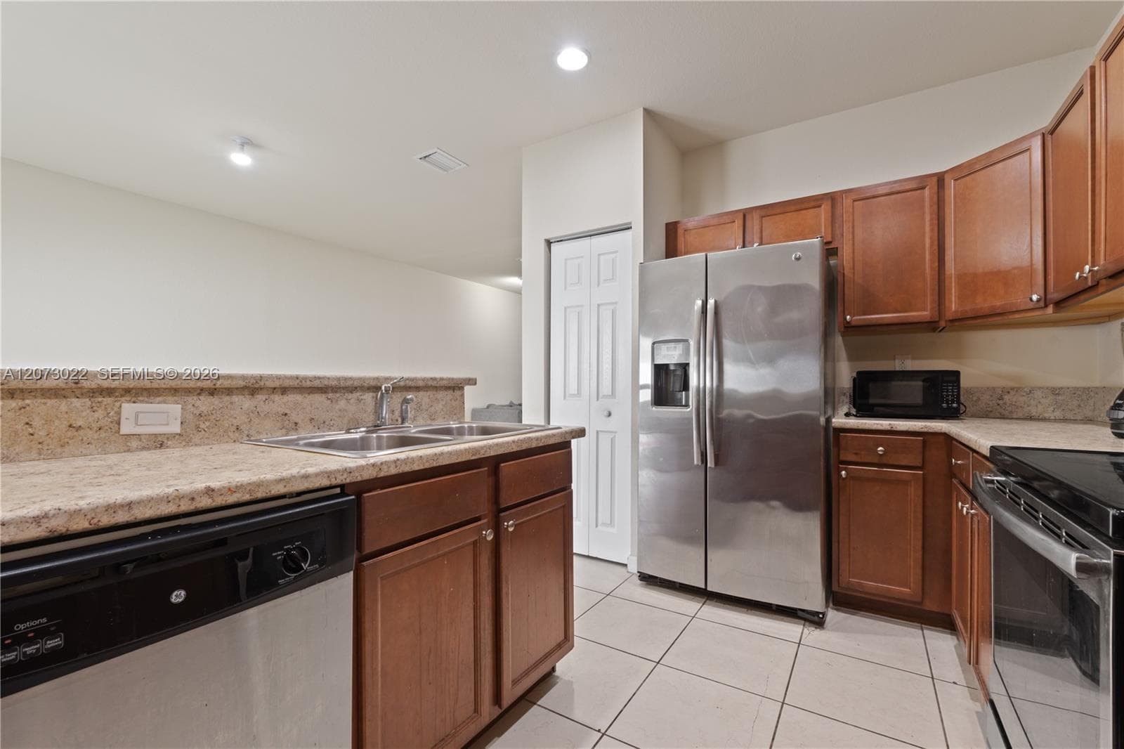 8881 W 35th Ln, Hialeah, FL 33018 photo 11