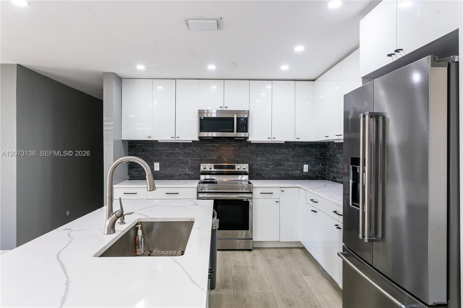 1725 NW 10th Ave, Fort Lauderdale, FL 33311 photo 5