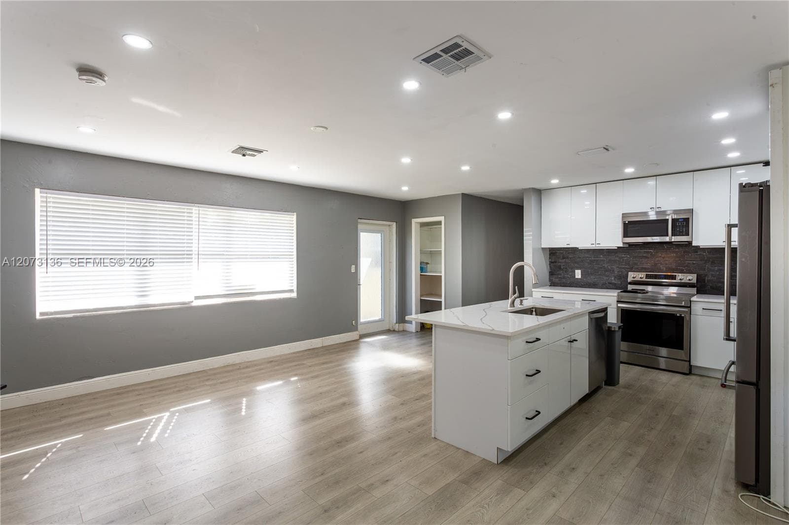 1725 NW 10th Ave, Fort Lauderdale, FL 33311 photo 4