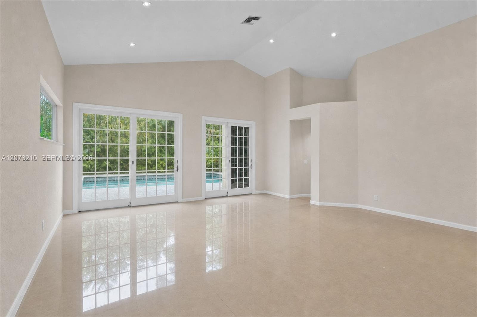1090 SW 156th Ave, Pembroke Pines, FL 33027 photo 10