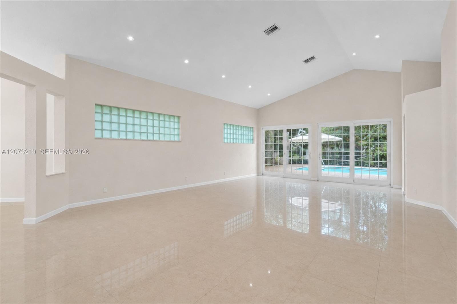 1090 SW 156th Ave, Pembroke Pines, FL 33027 photo 11