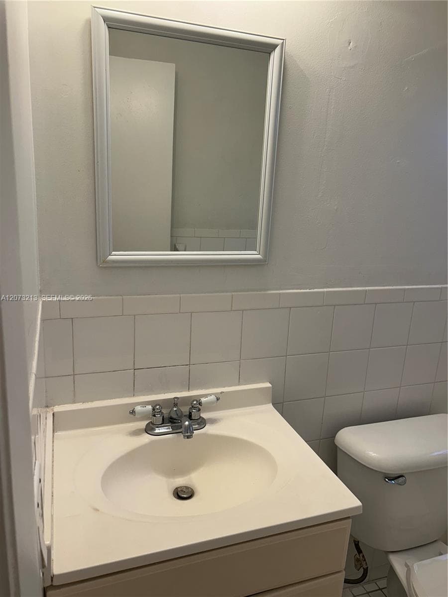 1925 Madison St # 22, Hollywood, FL 33020 photo 12