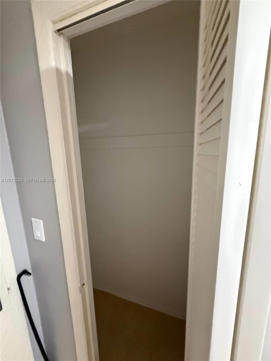 800 NE 195th St # 211, Miami, FL 33179 photo 6