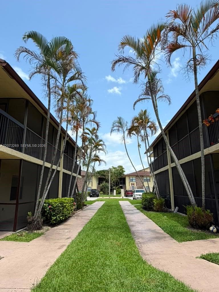 10020 Winding Lake Rd # 104, Sunrise, FL 33351 photo 4