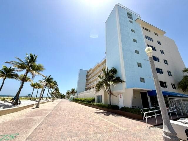 300 OREGON Street # 408, Hollywood, FL 33019 photo 2