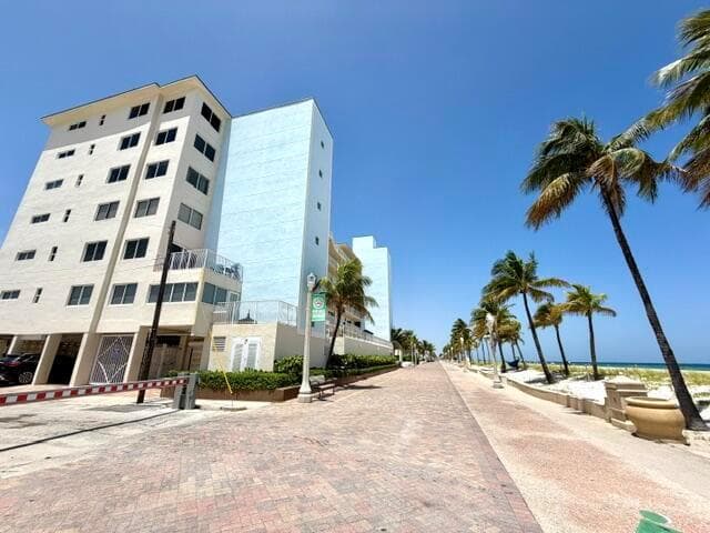 300 OREGON Street # 408, Hollywood, FL 33019 photo 3