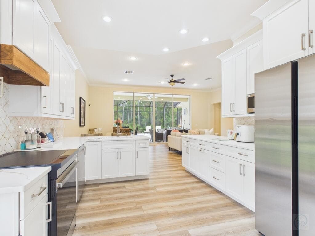 7059 MAIDSTONE Drive, Port St. Lucie, FL 34986 photo 2