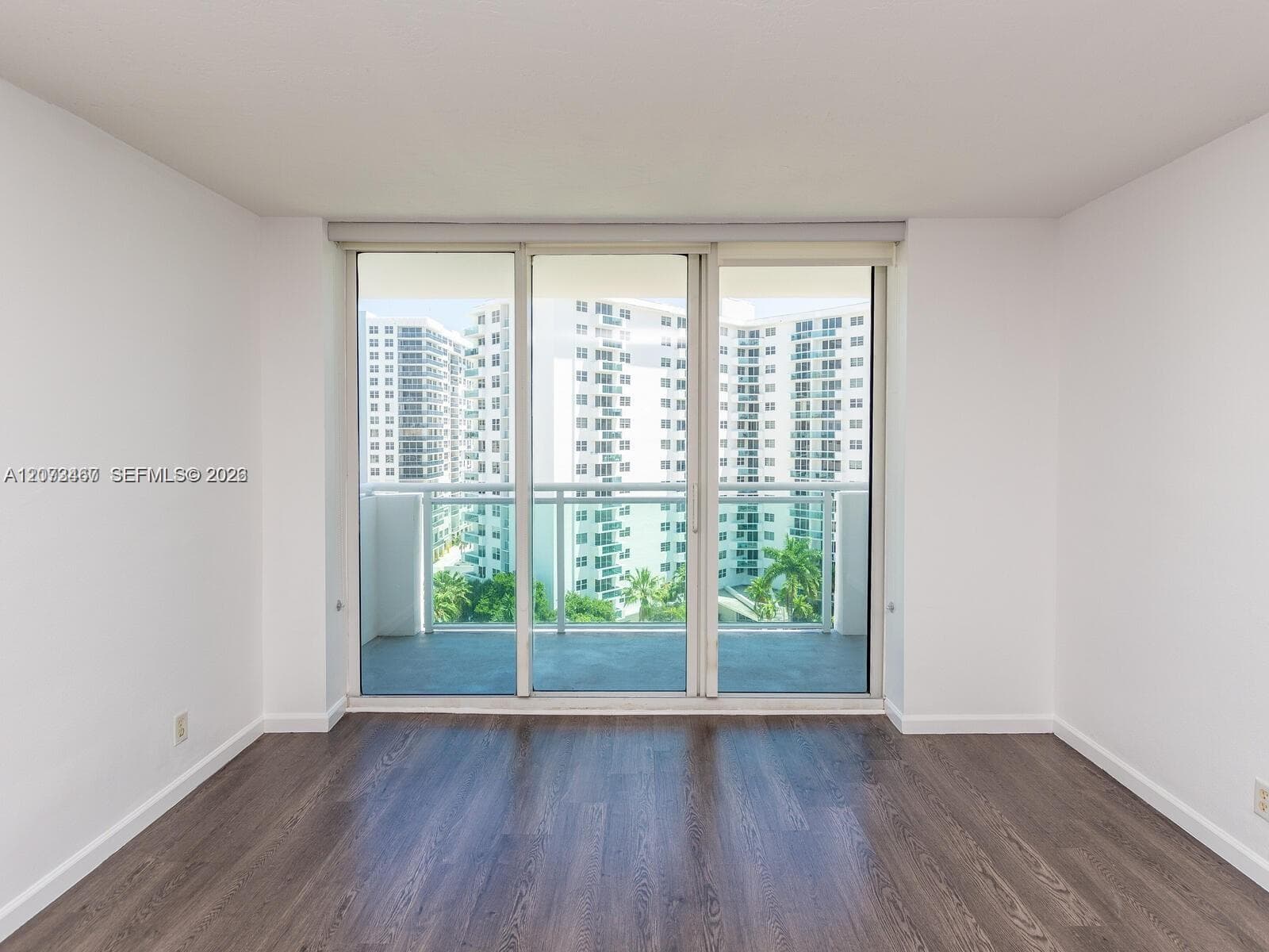 3000 S Ocean Dr # 922, Hollywood, FL 33019