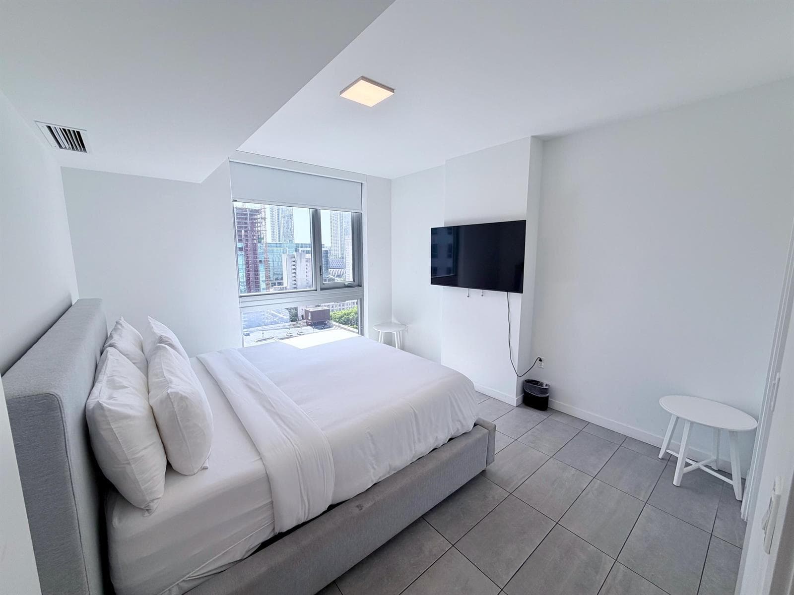 227 NE 2nd Street # Unit 1903, Miami, FL 33132 photo 8