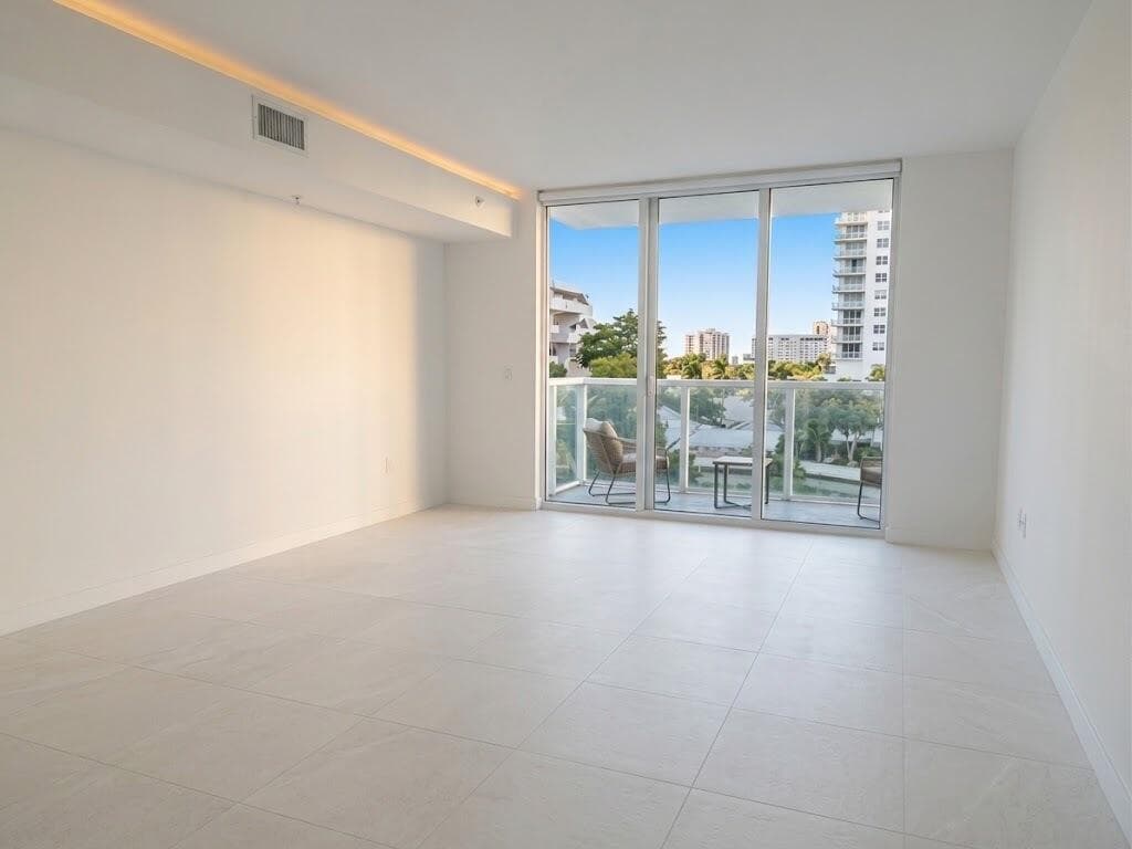 31 SE 5TH Street # 202, Miami, FL 33131 photo 6