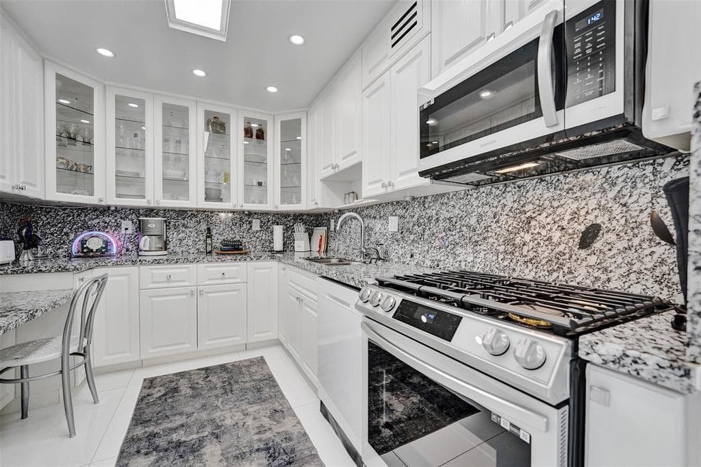2030 S OCEAN Drive # 510, Hallandale Beach, FL 33009 photo 5