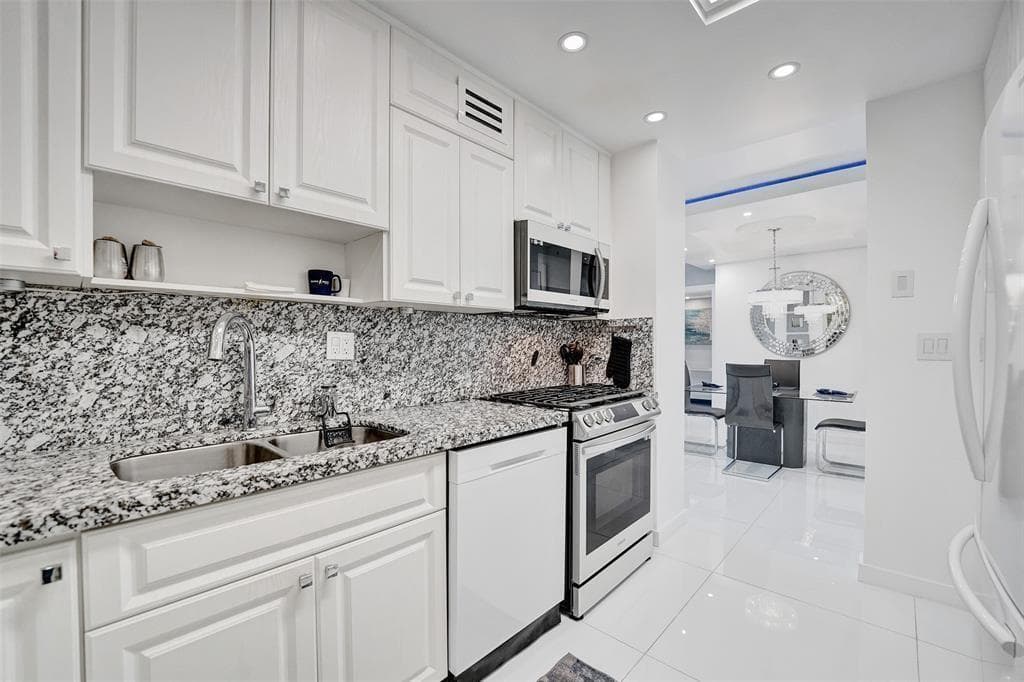 2030 S OCEAN Drive # 510, Hallandale Beach, FL 33009 photo 9