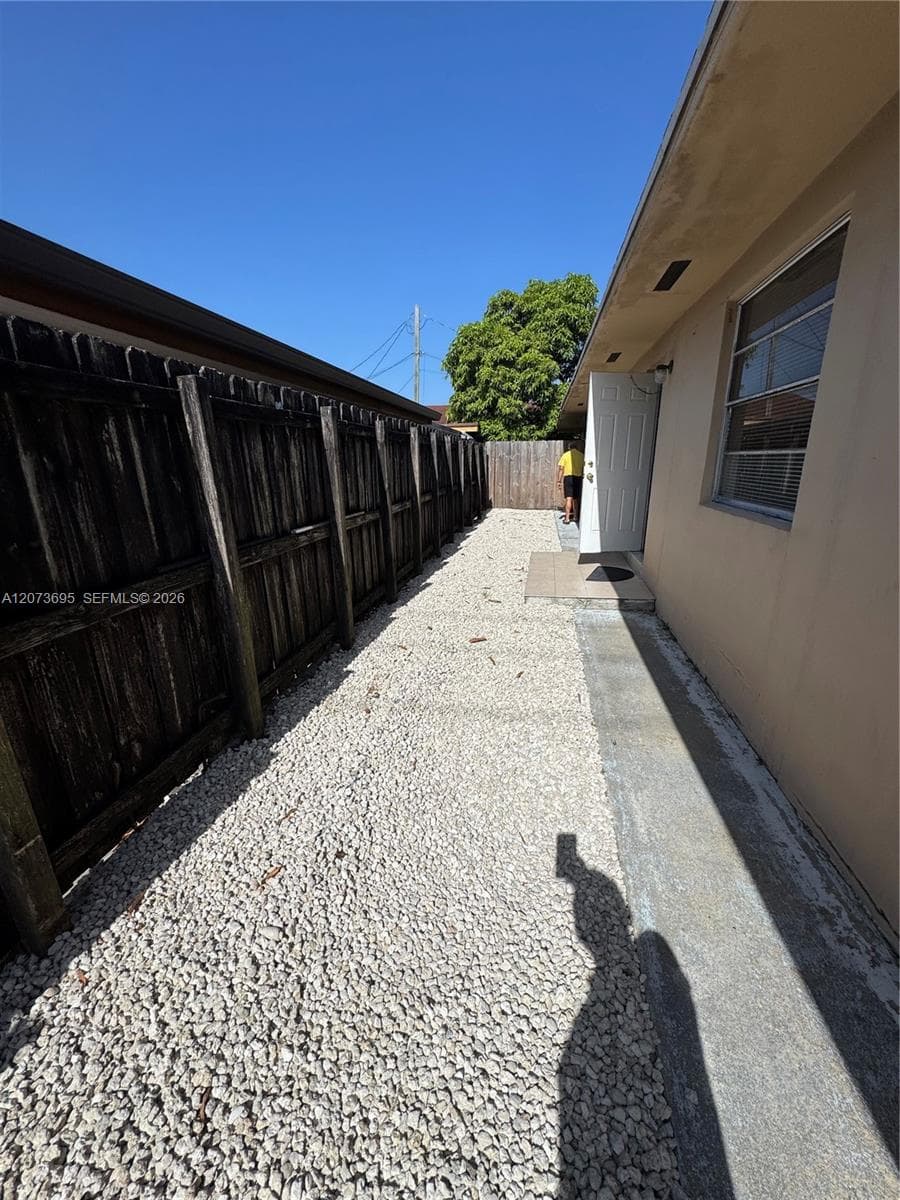 5530 E 6th Ave # 101, Hialeah, FL 33013 photo 11