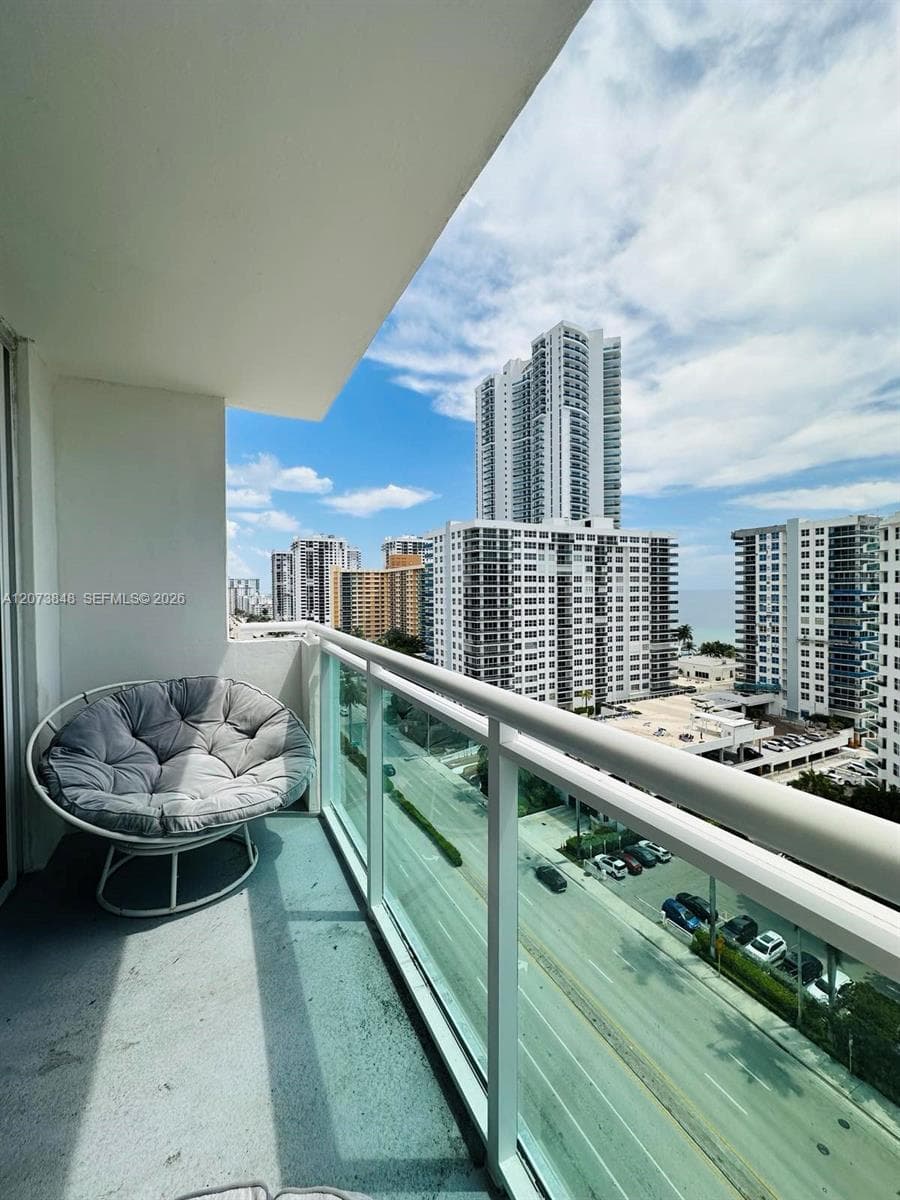 3000 S Ocean Dr # 1218, Hollywood, FL 33019