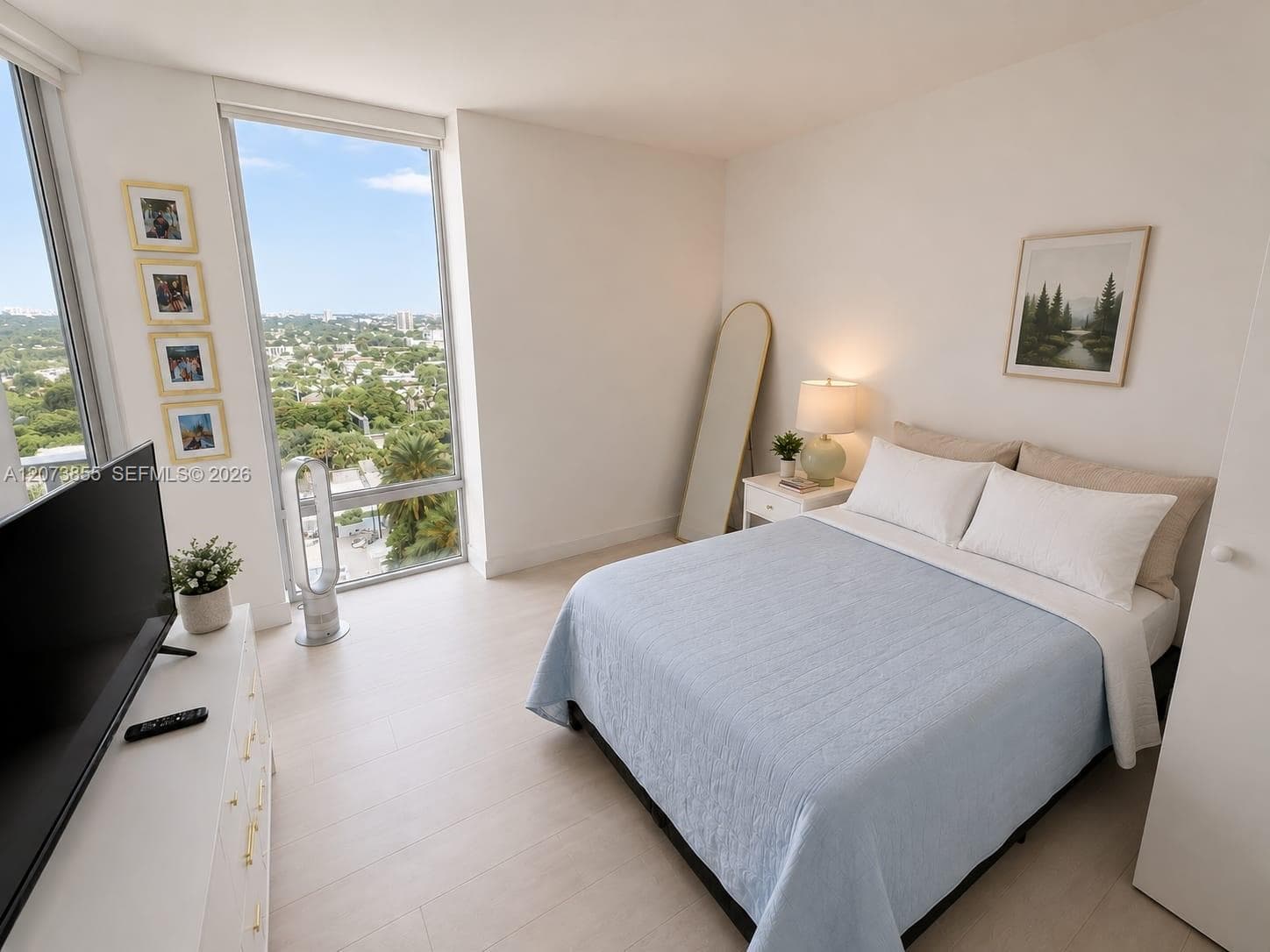 1010 SW 2nd Ave # 1409, Miami, FL 33130 photo 3