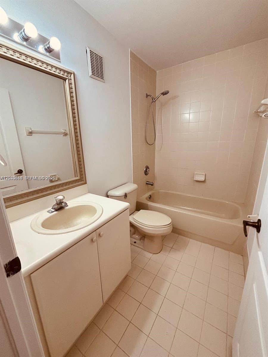 7080 NW 177th St # 201-13, Hialeah, FL 33015 photo 12