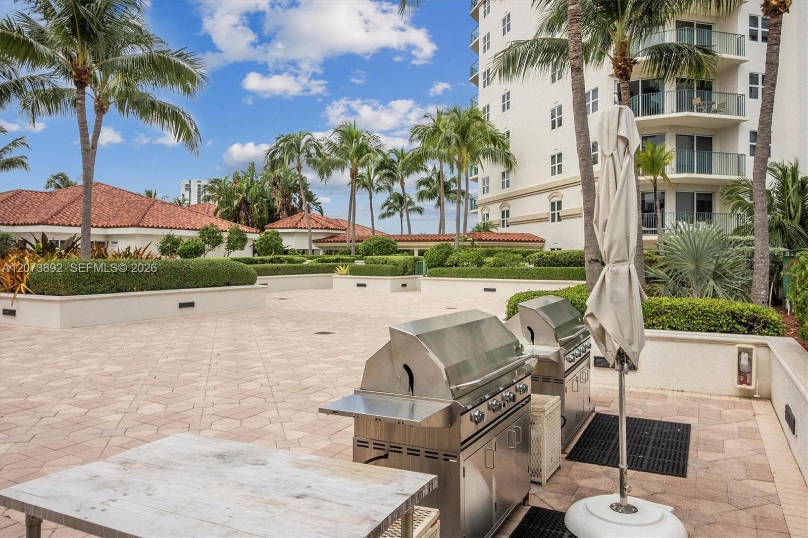 20000 E Country Club Dr # 302, Aventura, FL 33180 photo 12