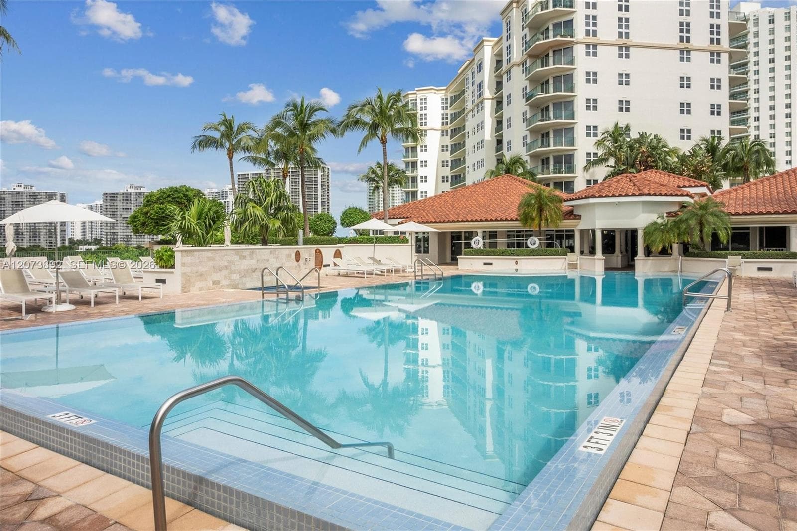 20000 E Country Club Dr # 302, Aventura, FL 33180 photo 7