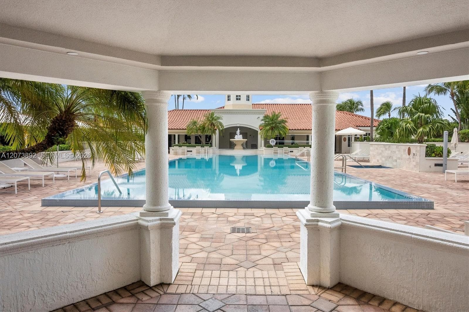 20000 E Country Club Dr # 302, Aventura, FL 33180 photo 9