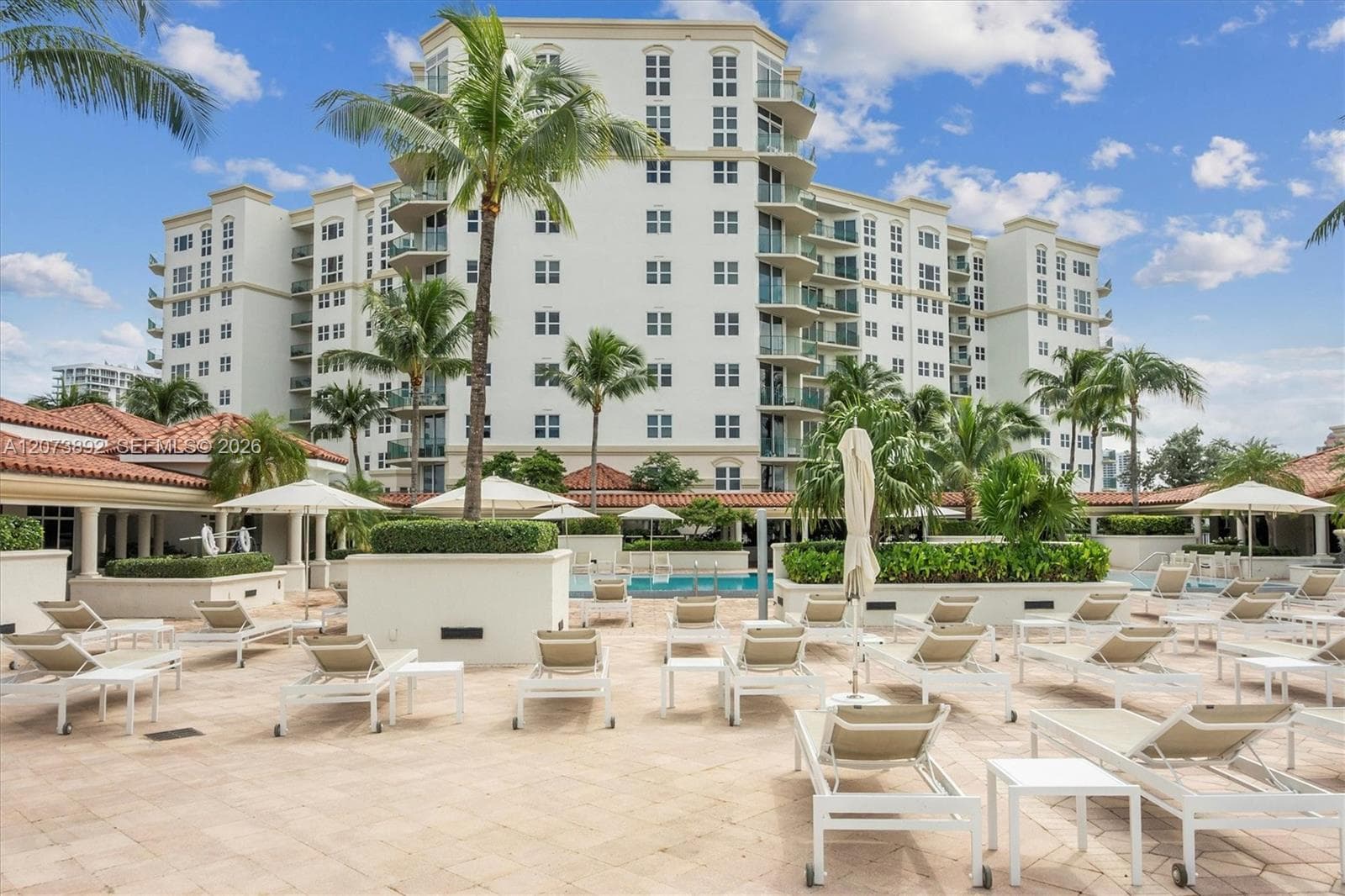 20000 E Country Club Dr # 302, Aventura, FL 33180 photo 8