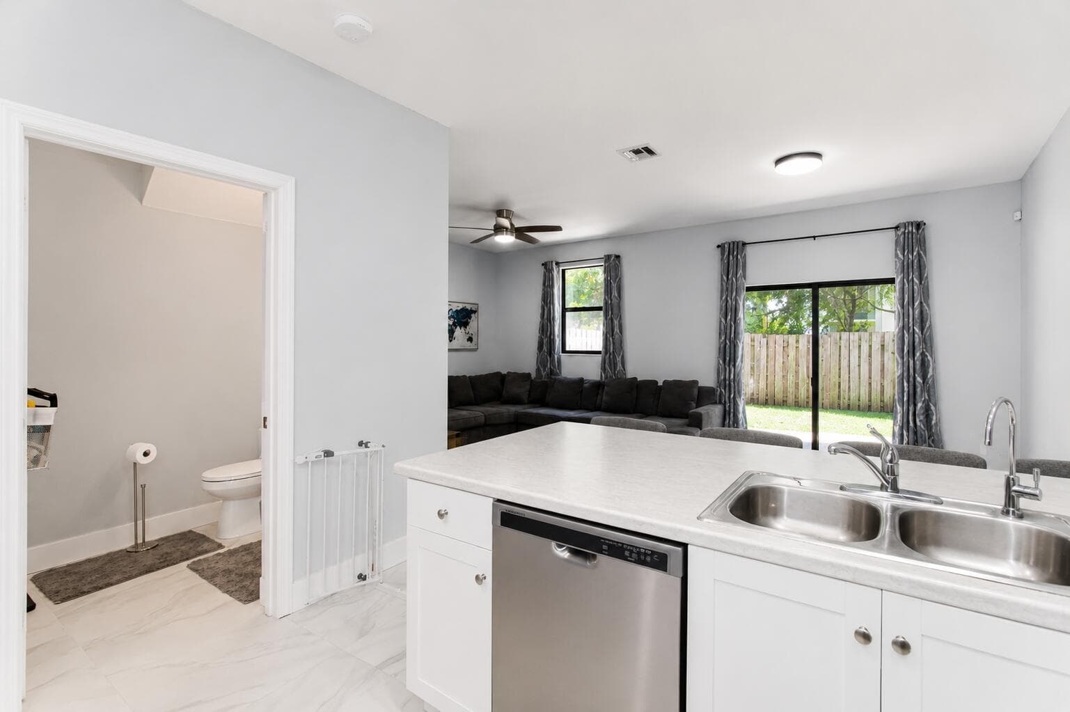5437 NW 27TH Court, Margate, FL 33063 photo 6