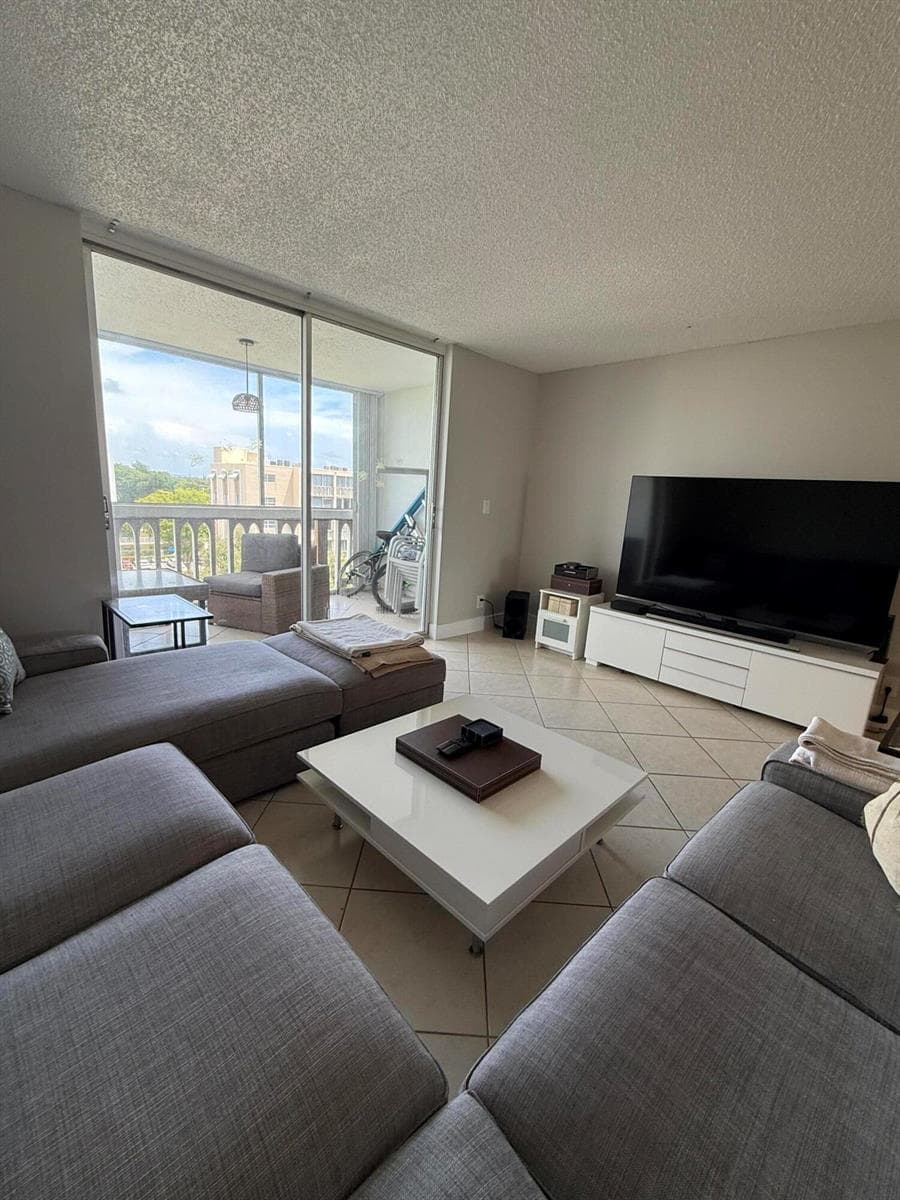 900 NE 12th Avenue # 708, Hallandale Beach, FL 33009 photo 11