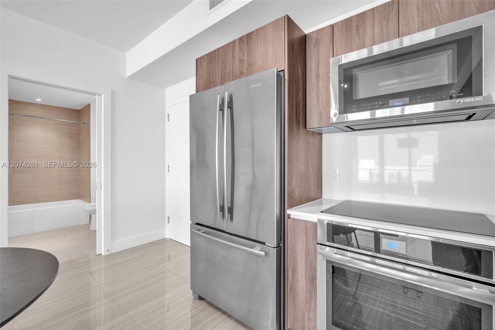 2960 NE 207th St # 1102, Aventura, FL 33180 photo 6