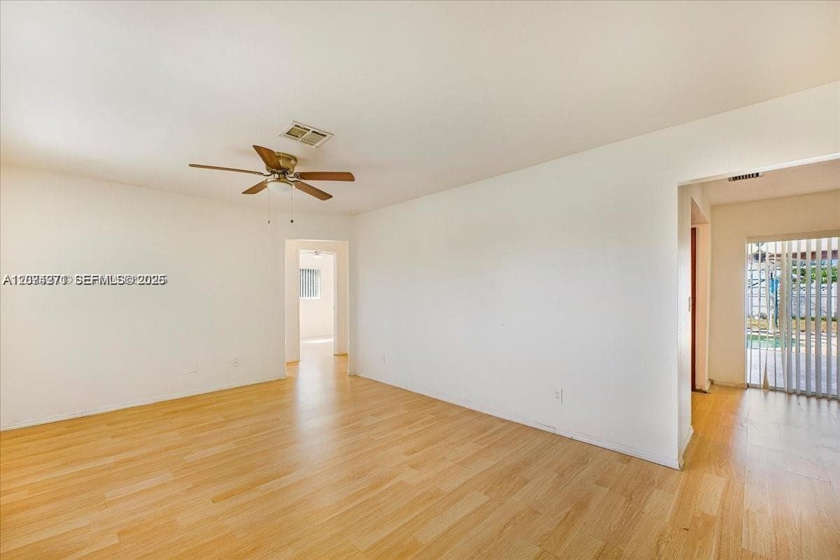 915 SE 20th ST, Cape Coral, FL 33990 photo 6
