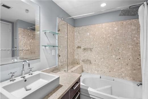 185 SW 7th St # 2003, Miami, FL 33130 photo 6