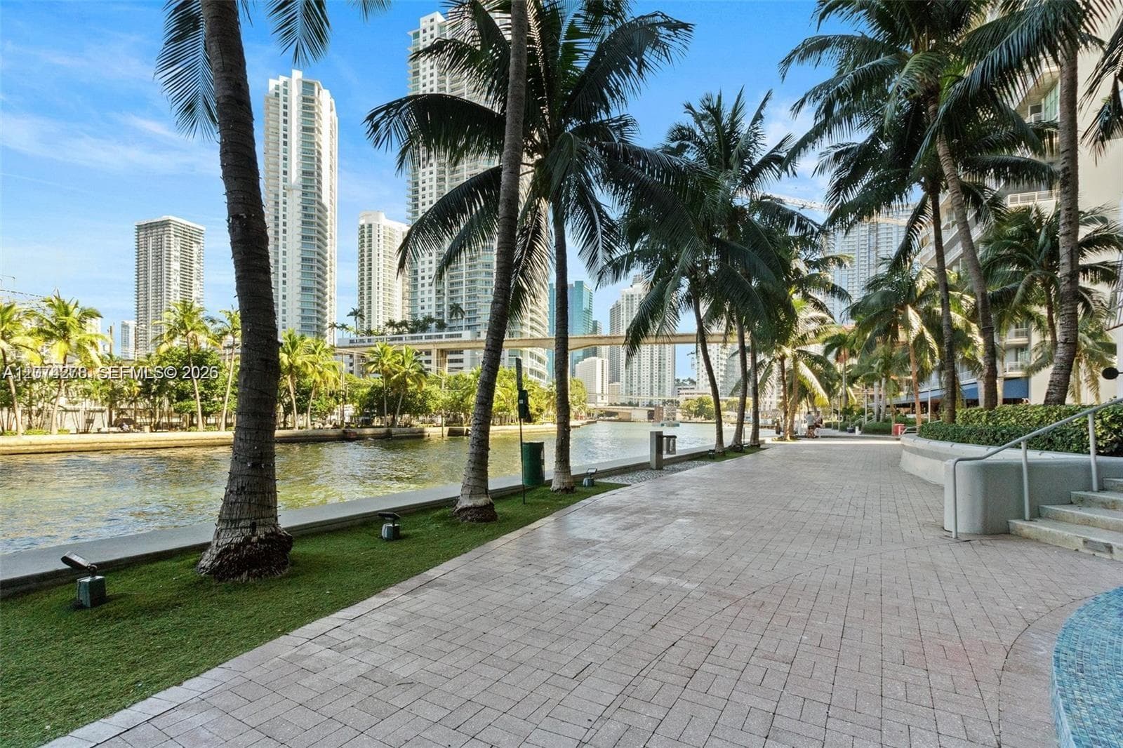 185 SW 7th St # 2003, Miami, FL 33130 photo 9