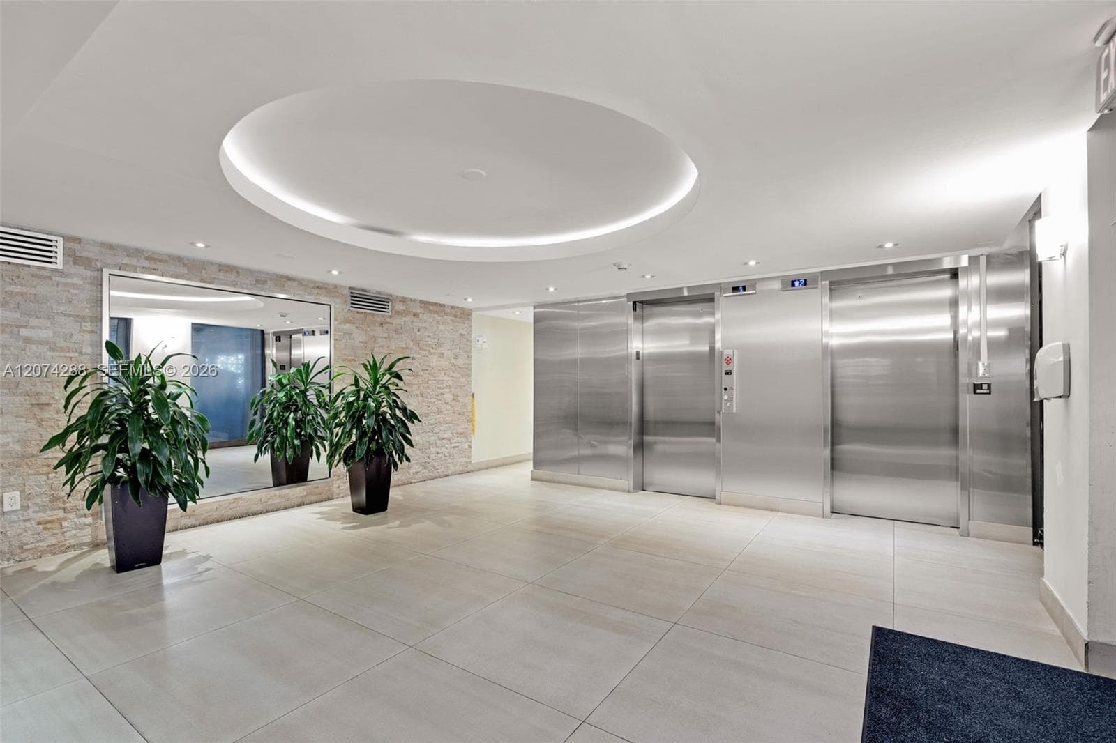 465 Ocean Dr # 512, Miami Beach, FL 33139 photo 12