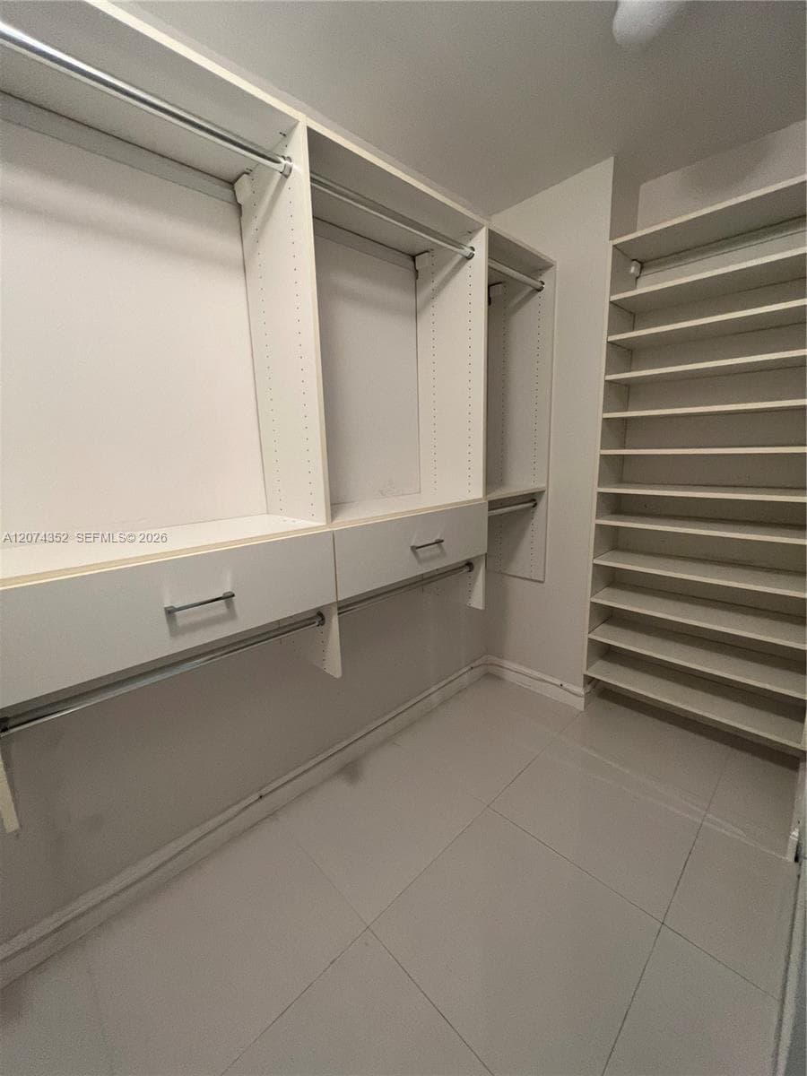 3375 N Country Club Dr # 1408, Aventura, FL 33180 photo 8