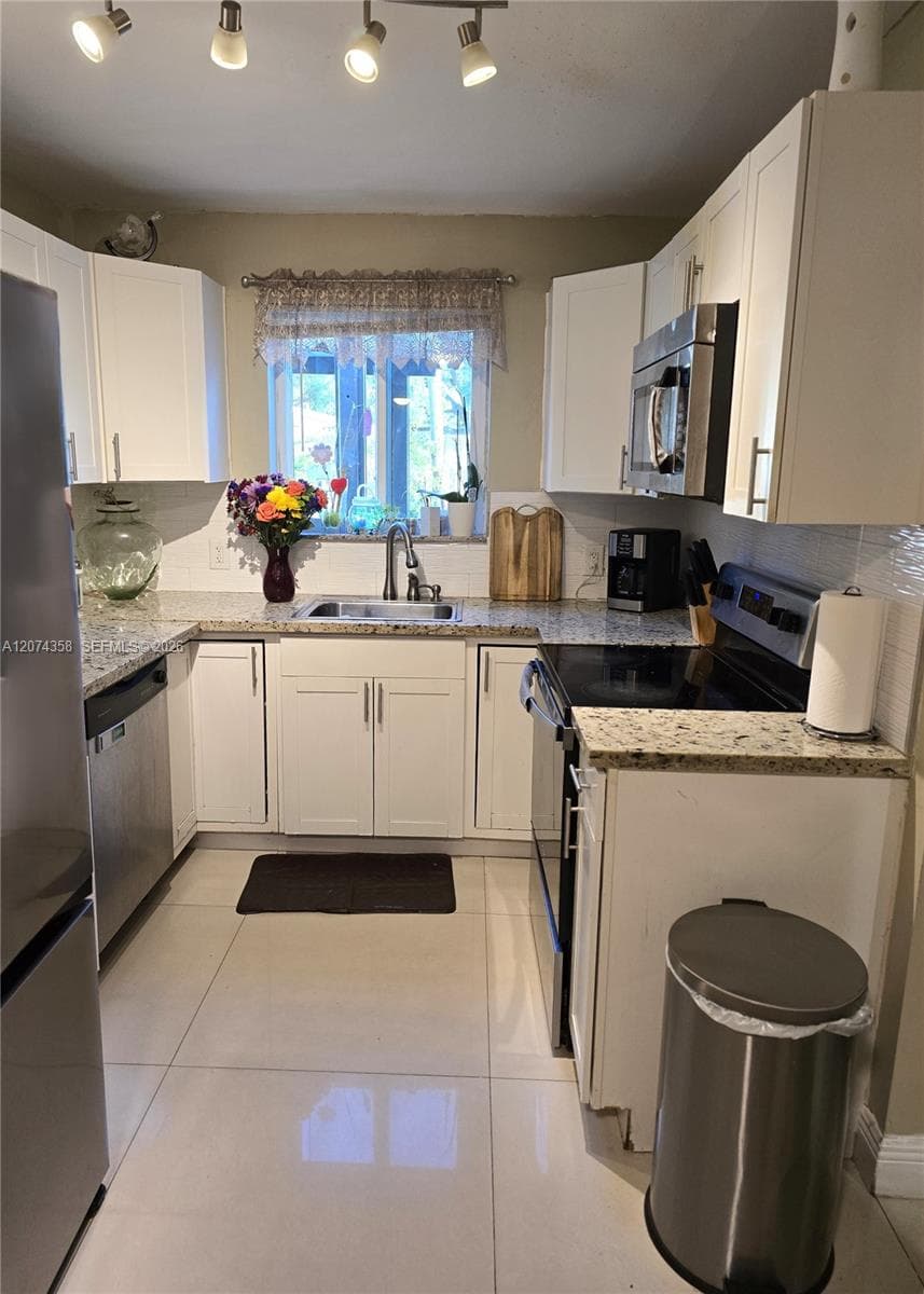 6626 SW 1st Ct, Pembroke Pines, FL 33023 photo 6