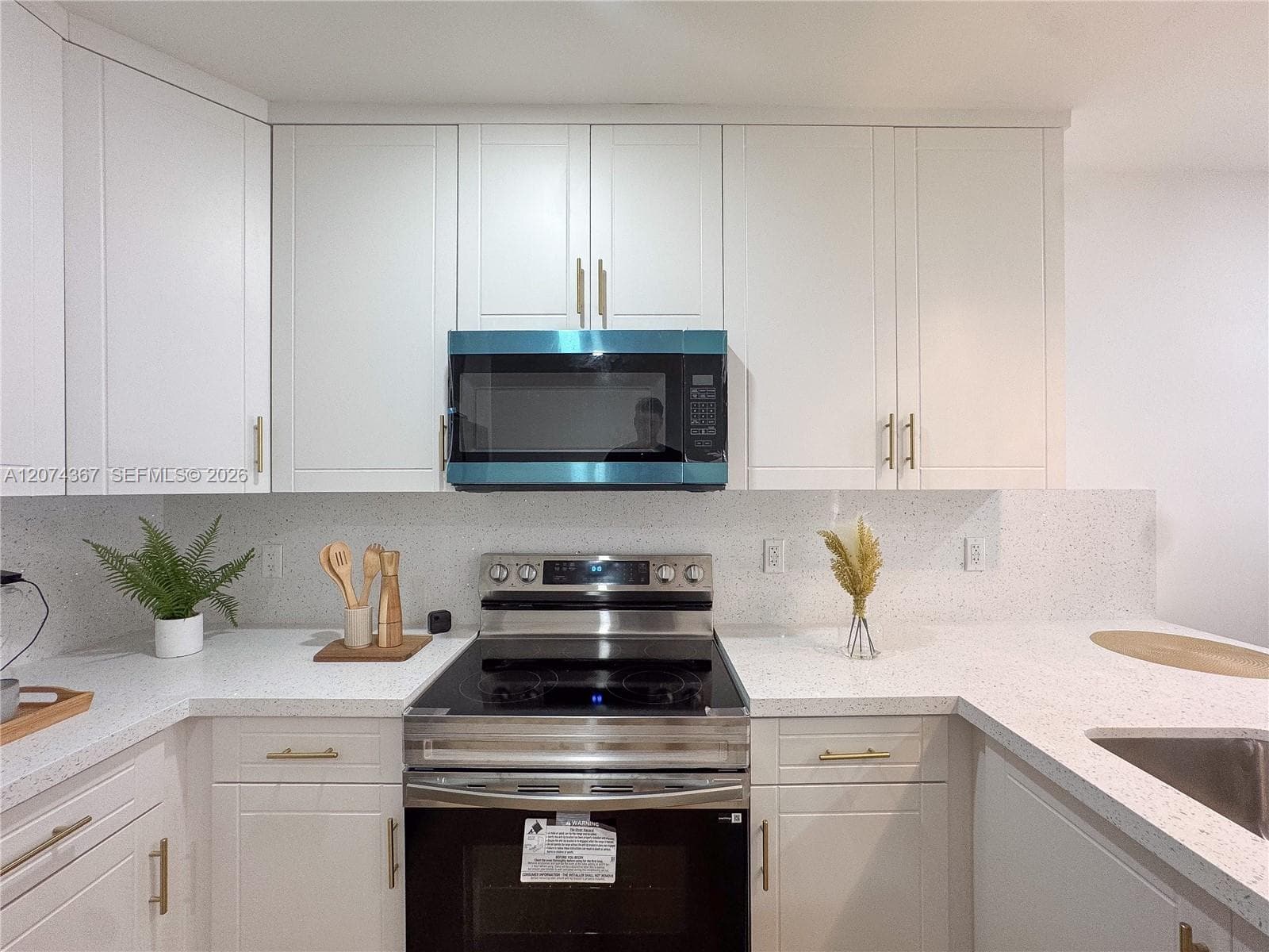 1300 NW 42nd St, Miami, FL 33142 photo 13