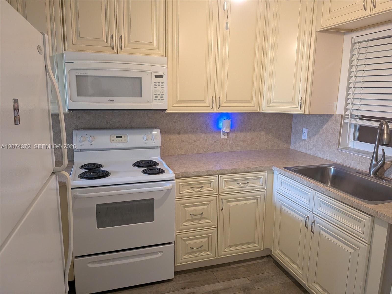 9471 Evergreen Pl # 106, Davie, FL 33324 photo 2