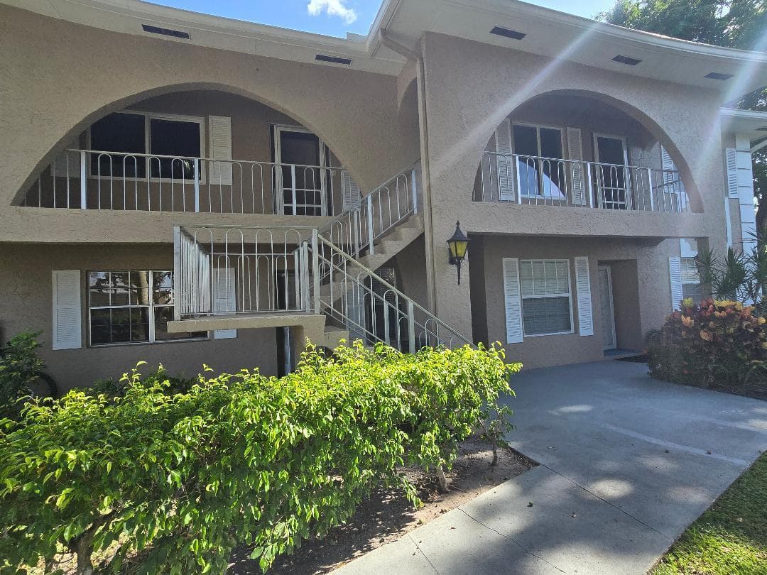 13696 VIA FLORA # G, Delray Beach, FL 33484 photo 2