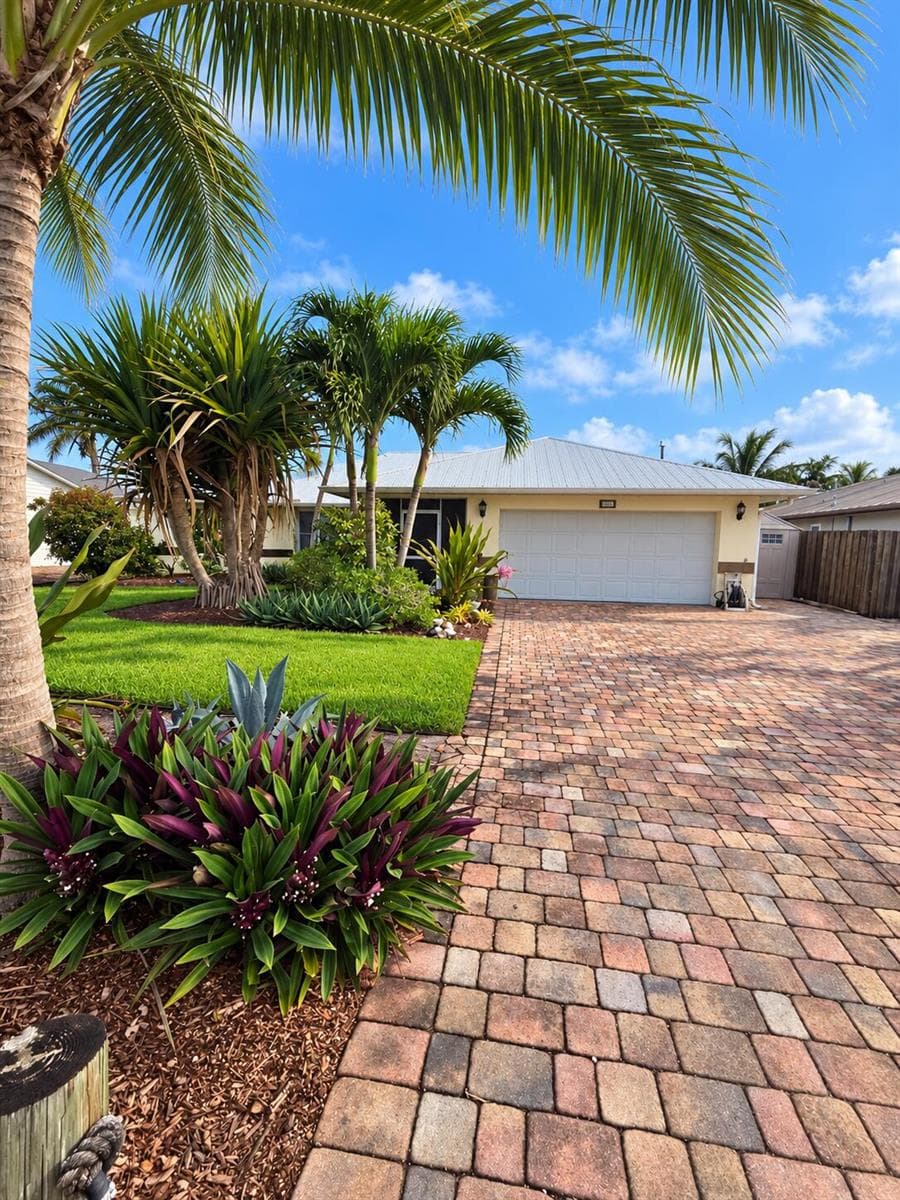 5501 SE Nassau Terrace, Stuart, FL 34997