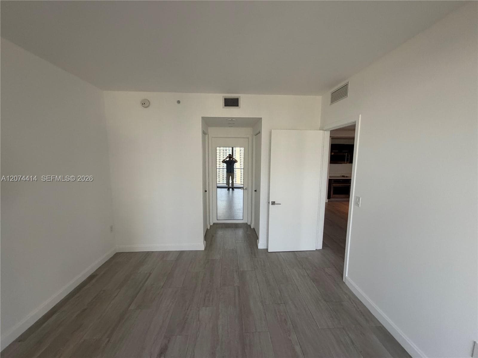 45 SW 9th St # 2504, Miami, FL 33130 photo 8