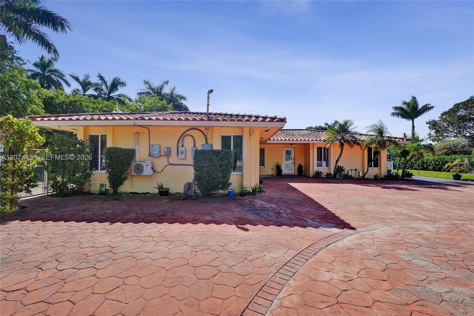 2 NE 160th St, Miami, FL 33162 photo 4