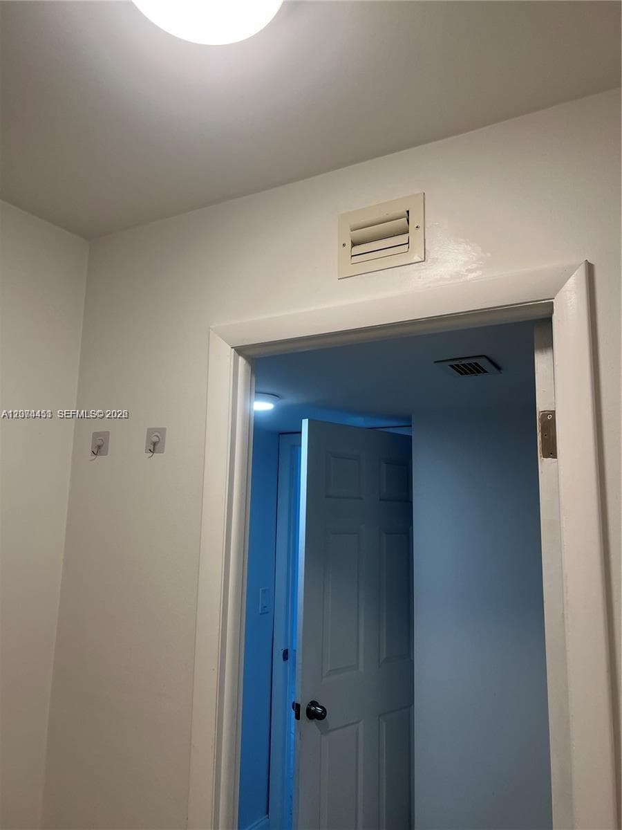 6039 Collins Ave # 423, Miami Beach, FL 33140 photo 7