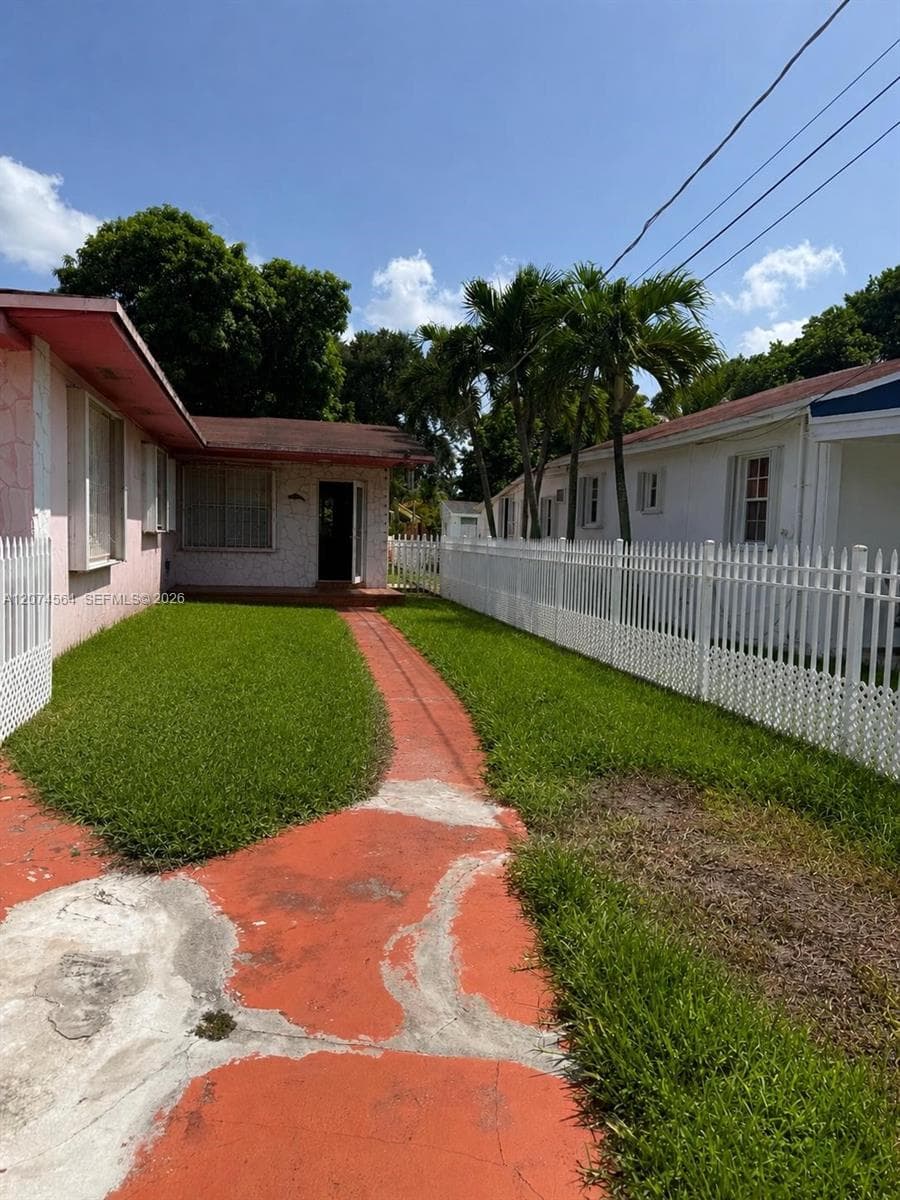 3010 NW 32nd St, Miami, FL 33142 photo 6