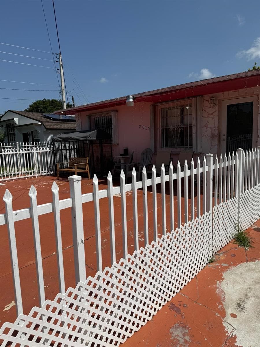 3010 NW 32nd St, Miami, FL 33142 photo 7