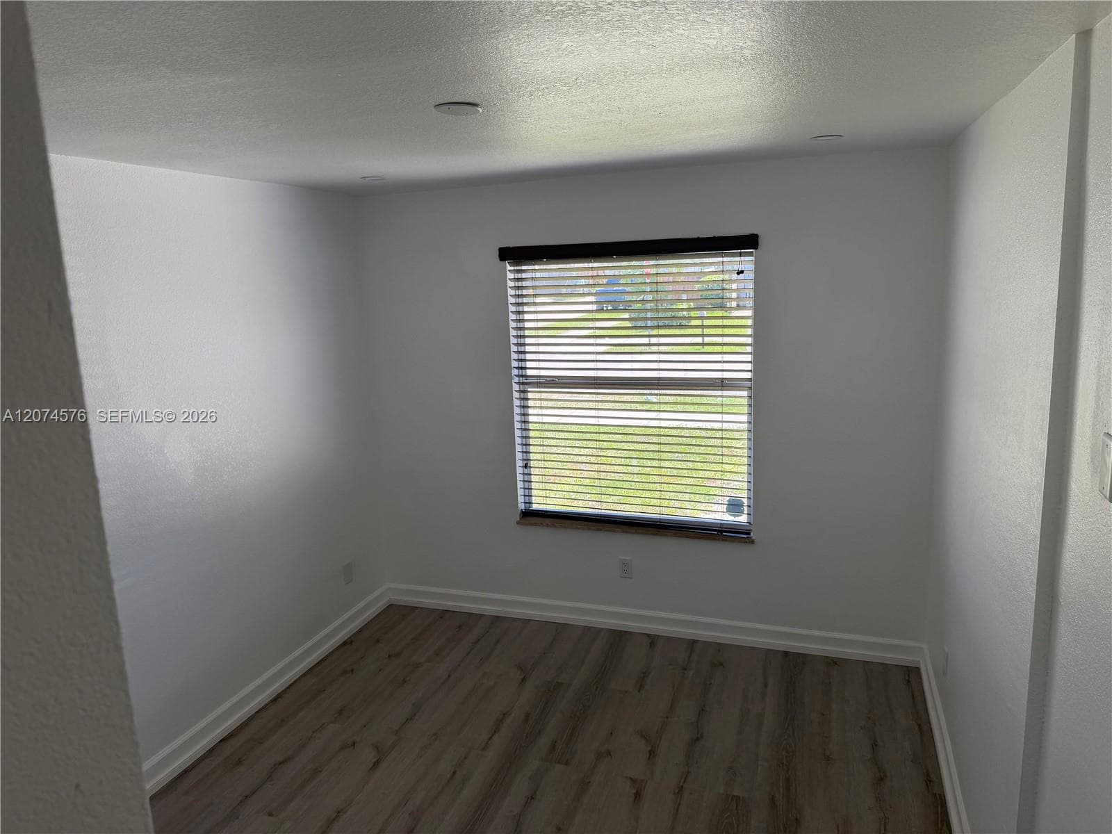 5201 SW 22nd St, West Park, FL 33023 photo 8