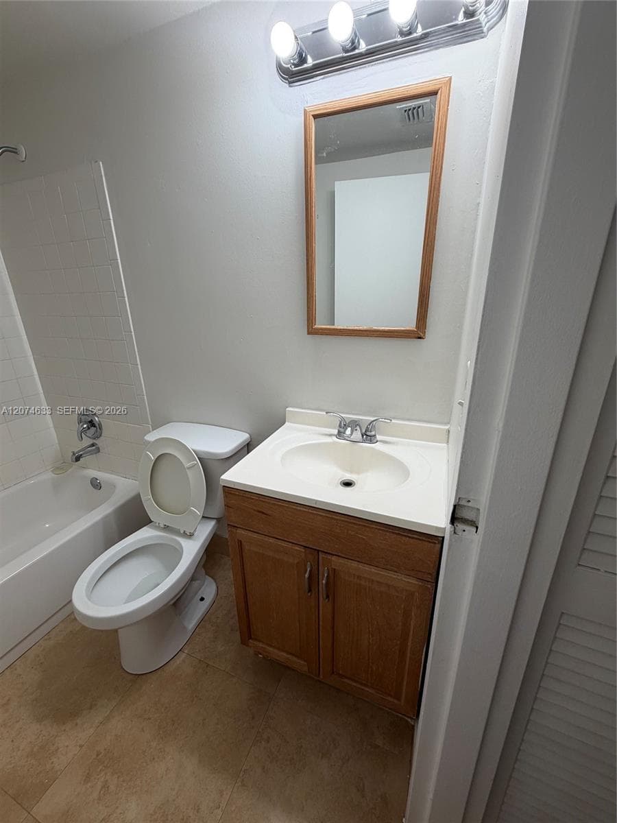 8429 Forest Hills Dr # 202, Coral Springs, FL 33065 photo 6