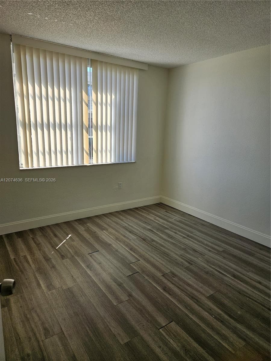 9320 Fontainebleau Blvd # 401, Miami, FL 33172 photo 8