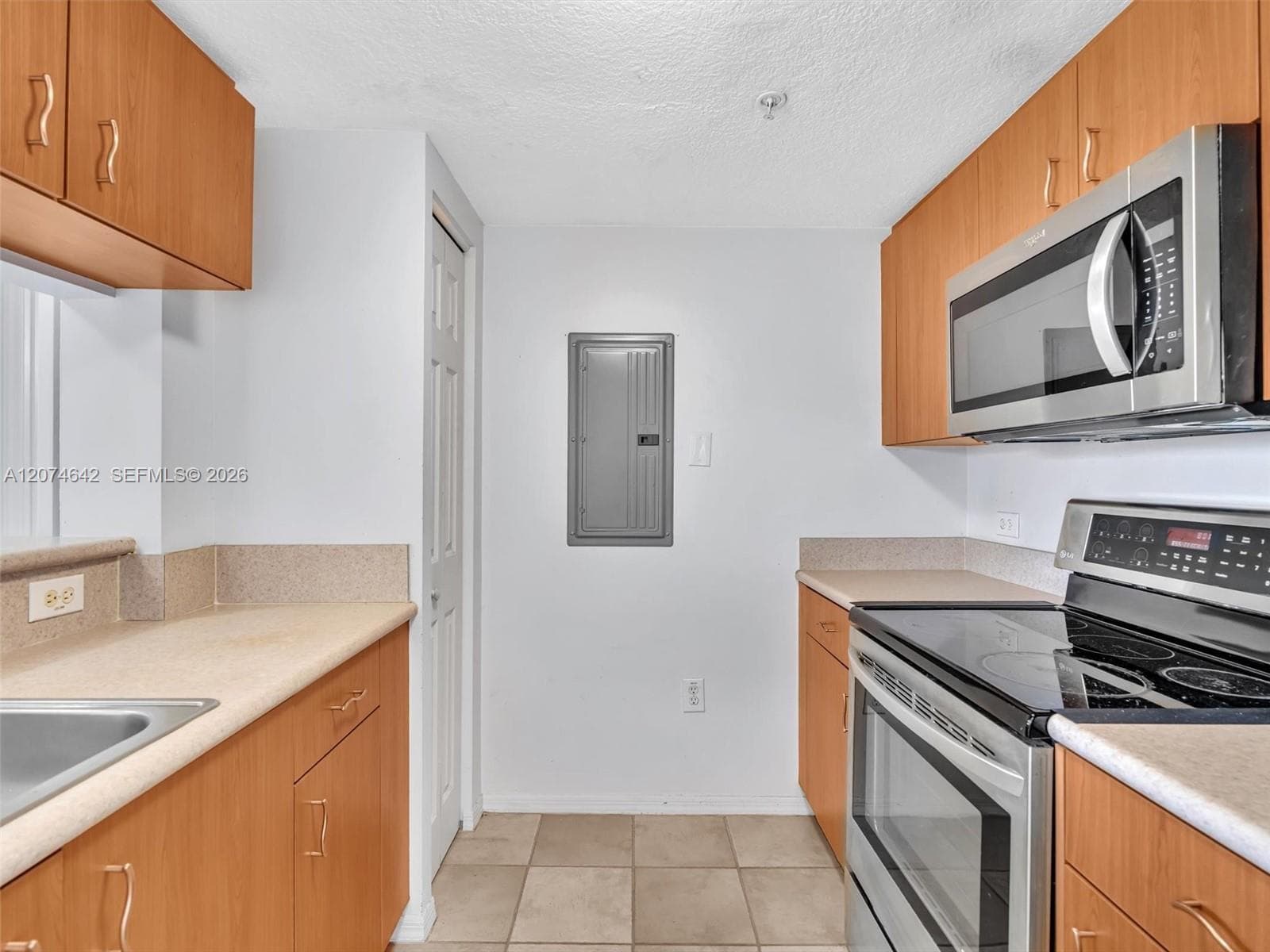 816 NW 11th St # 1208, Miami, FL 33136 photo 9