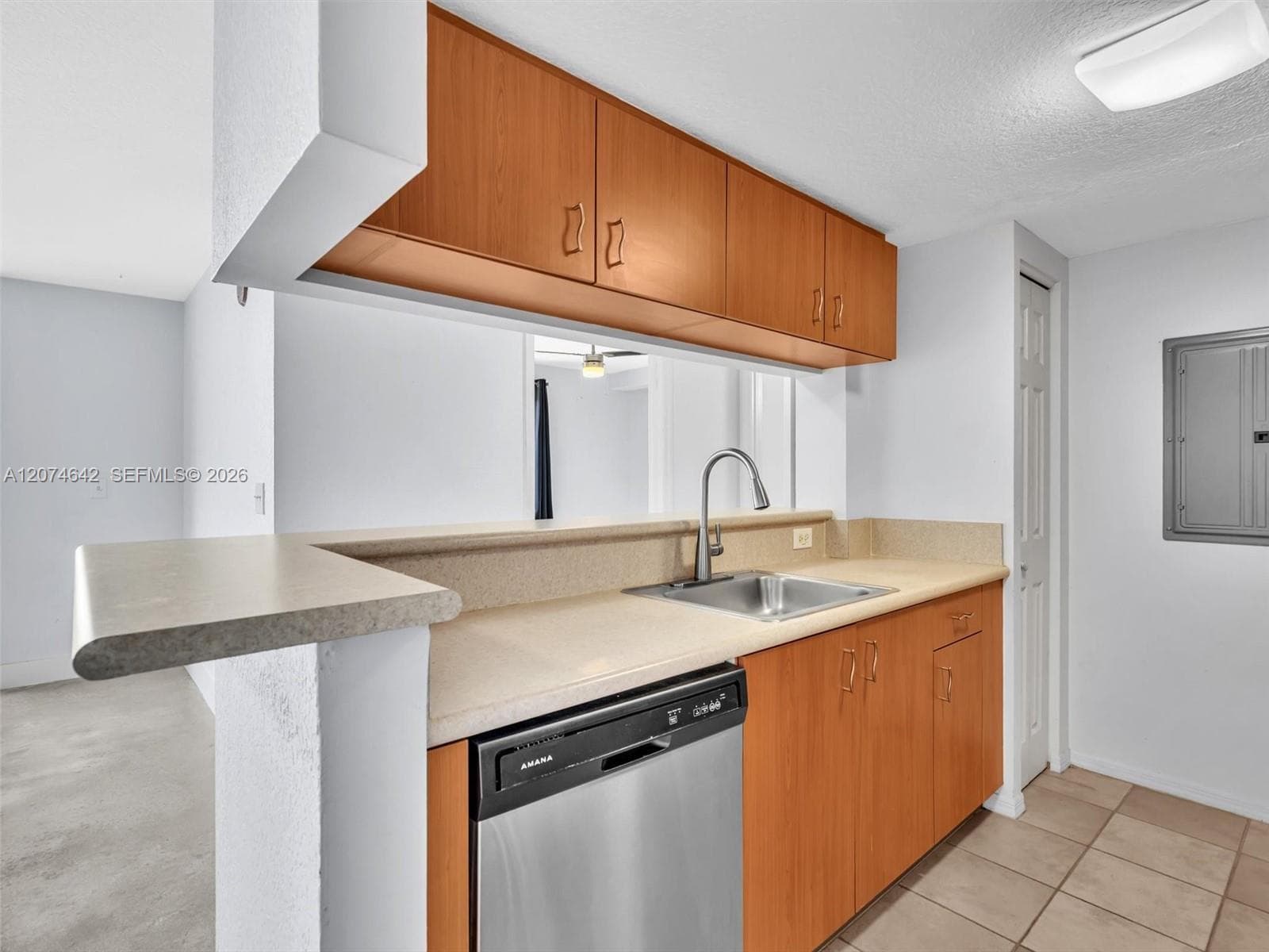 816 NW 11th St # 1208, Miami, FL 33136 photo 8