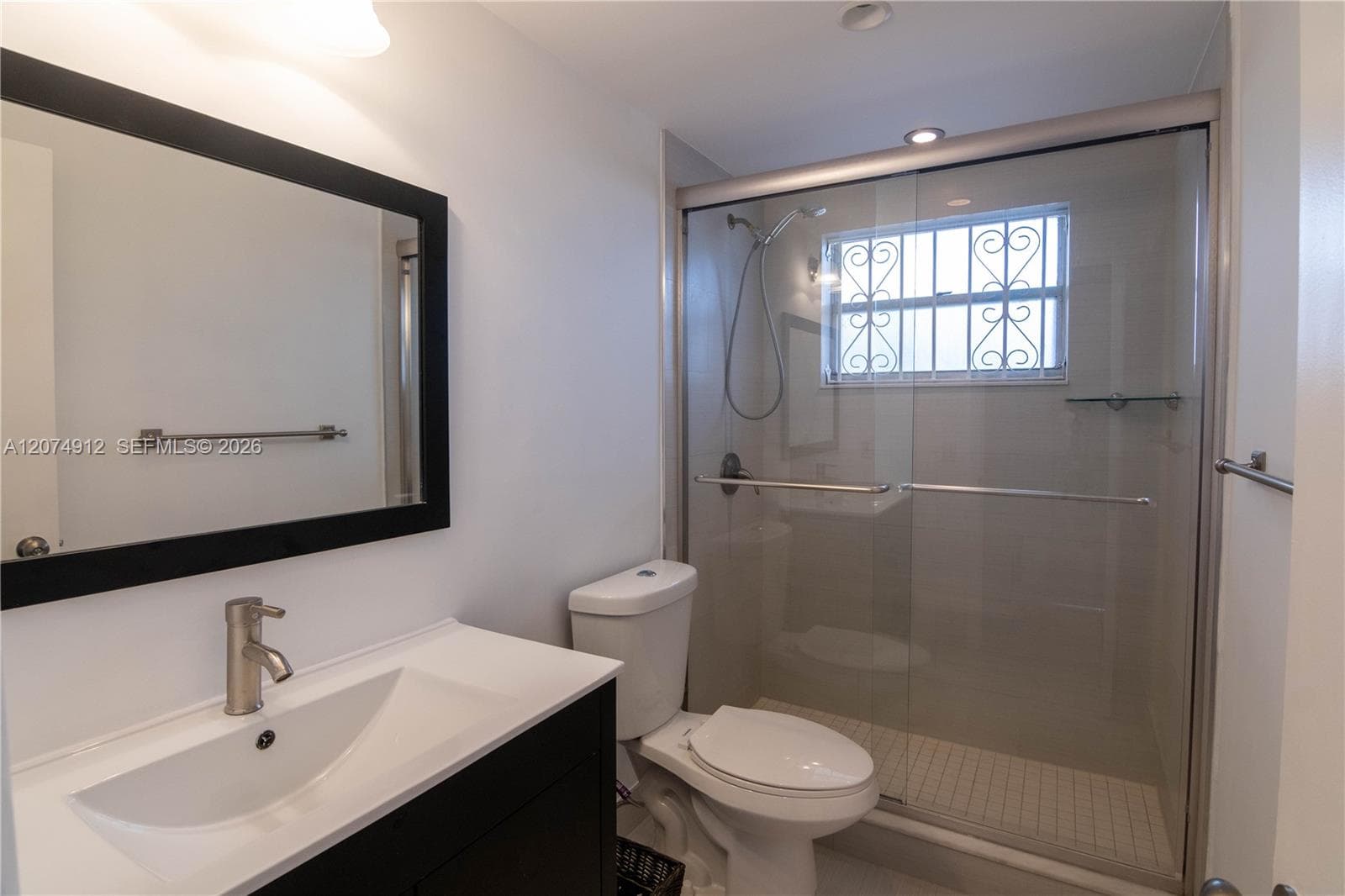 1750 W 46th St # 521, Hialeah, FL 33012 photo 8