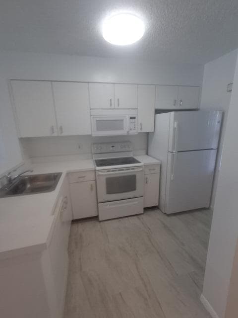 2236 N CYPRESS BEND Drive # 106, Pompano Beach, FL 33069 photo 6