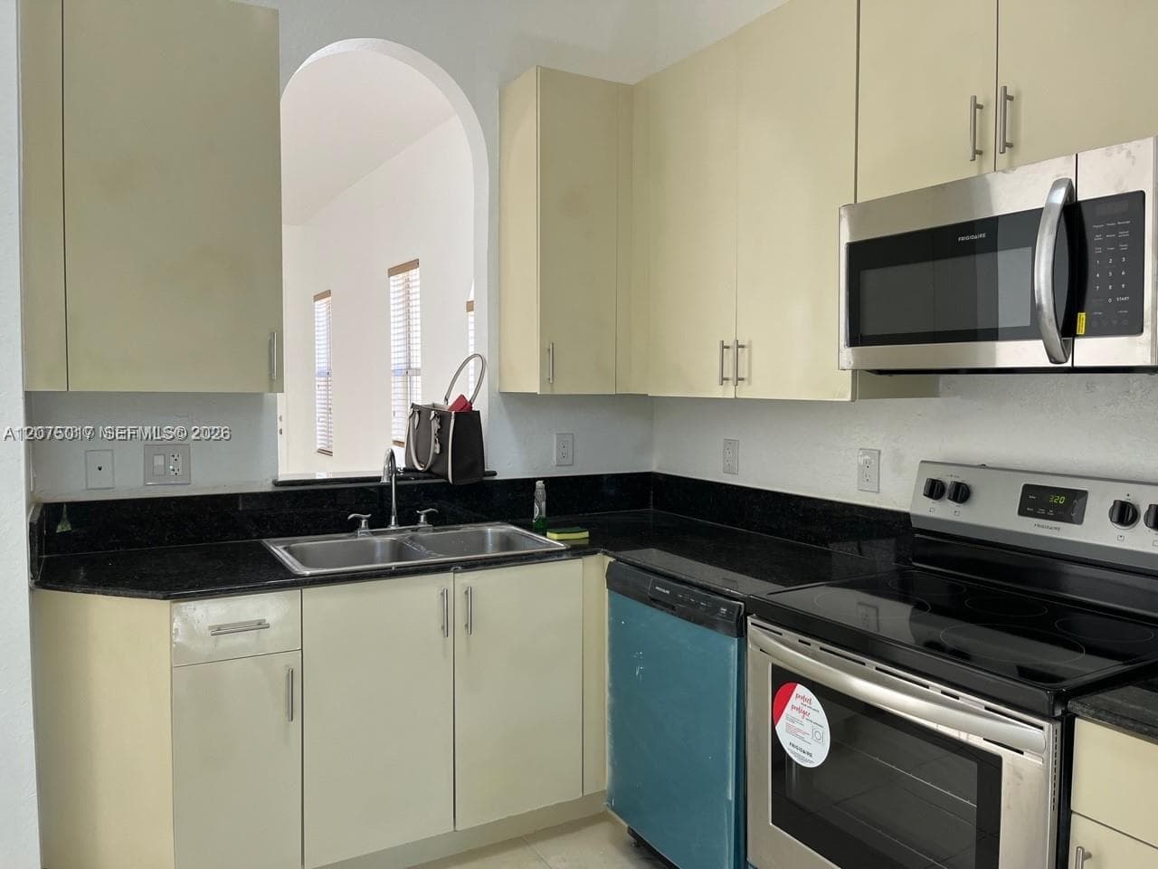 2315 NE 37th Rd, Homestead, FL 33033 photo 4